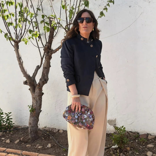 Damen Taillierter Blazer mit Stehkragen und goldenen Zierknöpfen Shop Nory