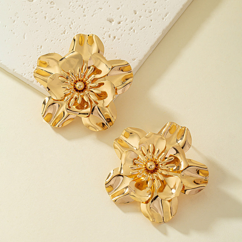 Damen Ohrstecker im eleganten Blumen-Creolen-Design Shop Nory