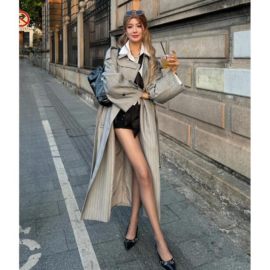 Damen Langer gestreifter Oversize‑Trenchcoat mit breitem Revers und Ballonärmeln Shop Nory