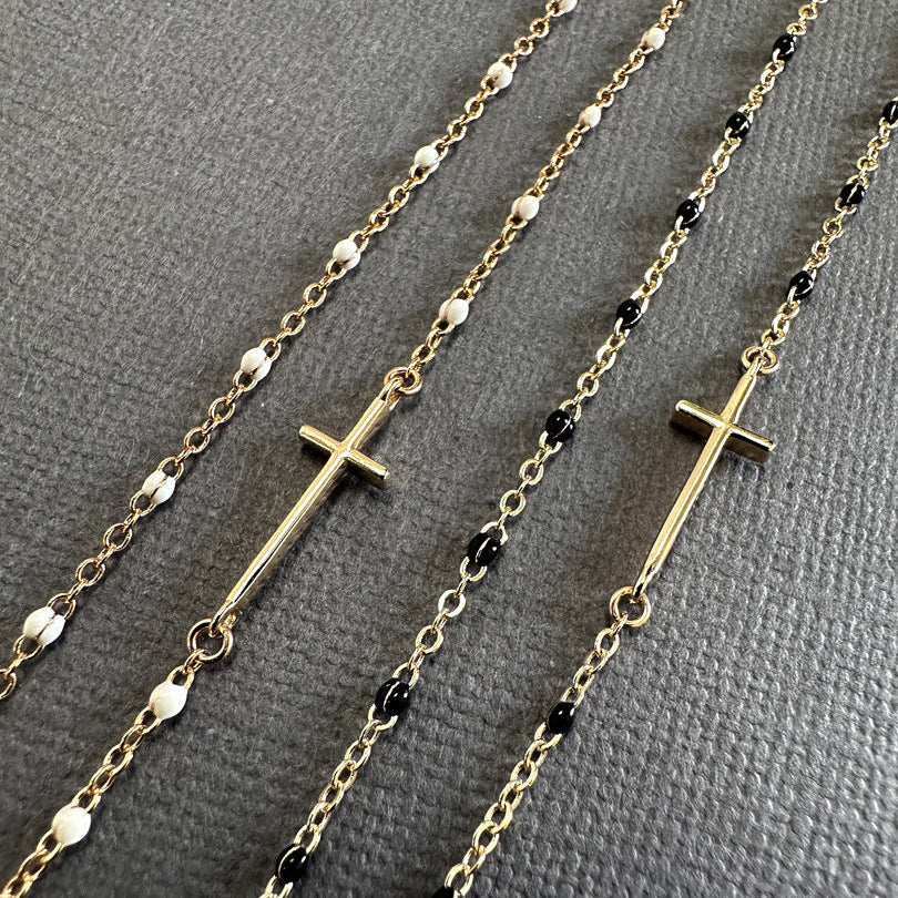 Damen Halskette mit doppeltem Kreuzanhänger und filigranem Design Shop Nory