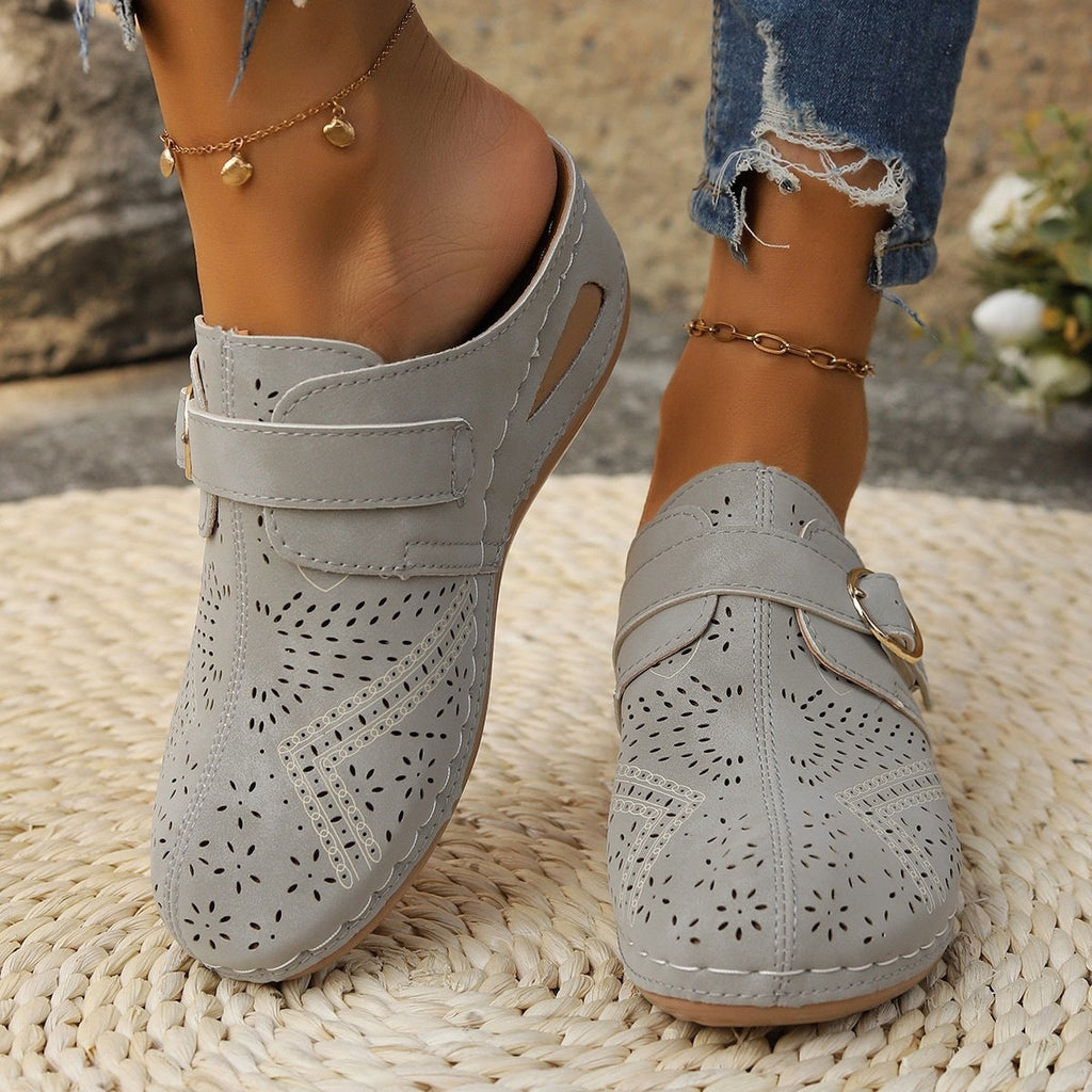 Damen Bequeme Clogs mit perforiertem Leder Shopnory