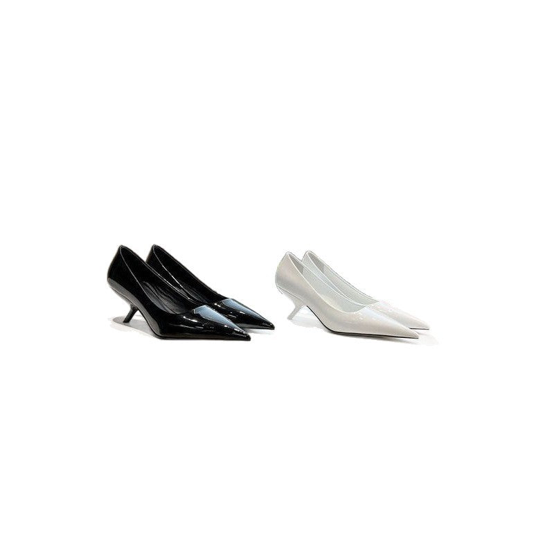 Damen Spitz zulaufende Lack-Wedges mit skulptiertem Keilabsatz und doppeltem Knöchelriemen Shop Nory