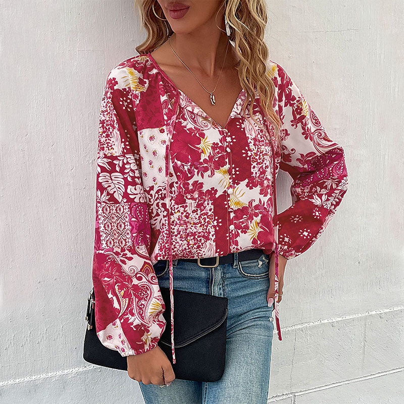 Damen Leichte Boho-Bluse mit Patchwork‑Print, Bindeschlitz und Ballonärmeln Shop Nory