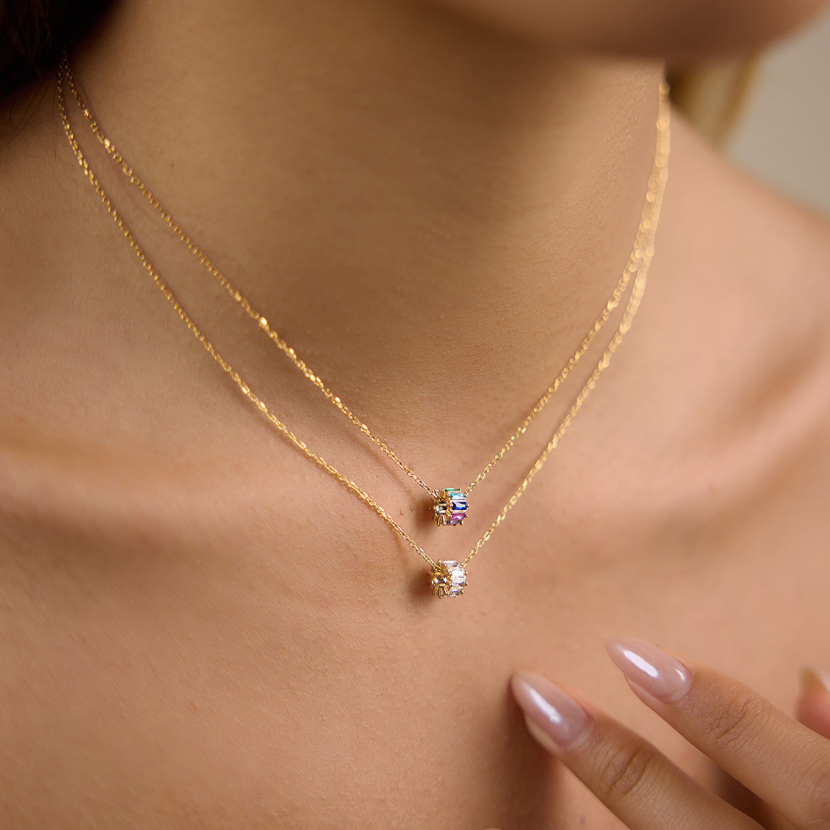 Damen Edelstahl-Halskette mit funkelnden Zirkonia-Anhängern und verstellbarem Verschluss Shop Nory