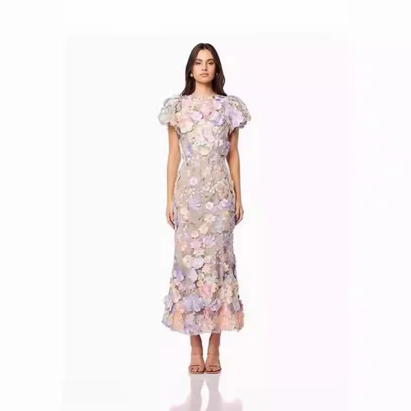 Damen Blumenkleid mit 3D-Blütenapplikationen