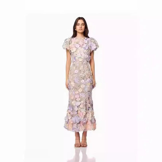 Damen Blumenkleid mit 3D-Blütenapplikationen