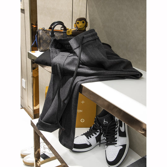 Herren Elegante Jogginghose im Tapered Schnitt mit Bundfalten und Kordelzug Shop Nory