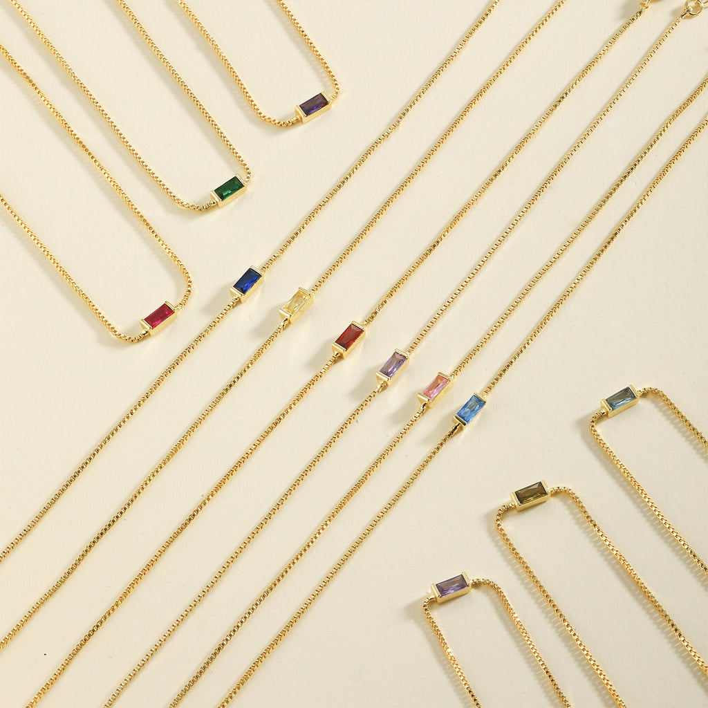Zierliches Armband mit Rechteckigem Zirkonia und Verlängerungskettchen