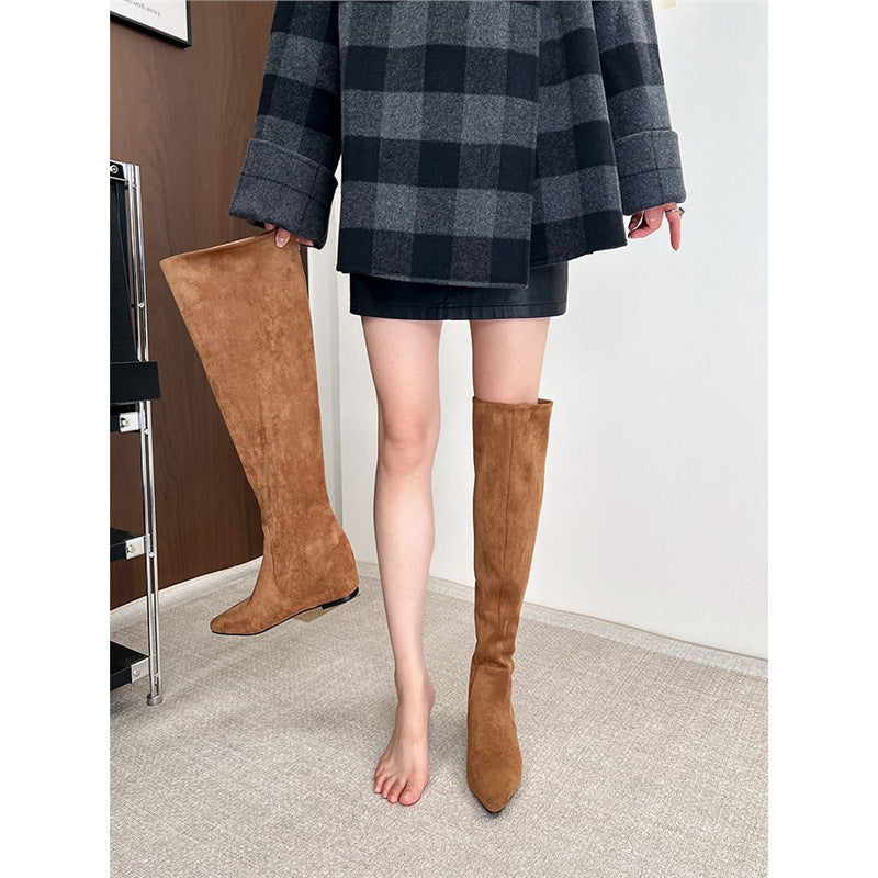 Damen kniehohe Slouch-Stiefel aus Veloursleder mit spitzer Zehenpartie Shop Nory