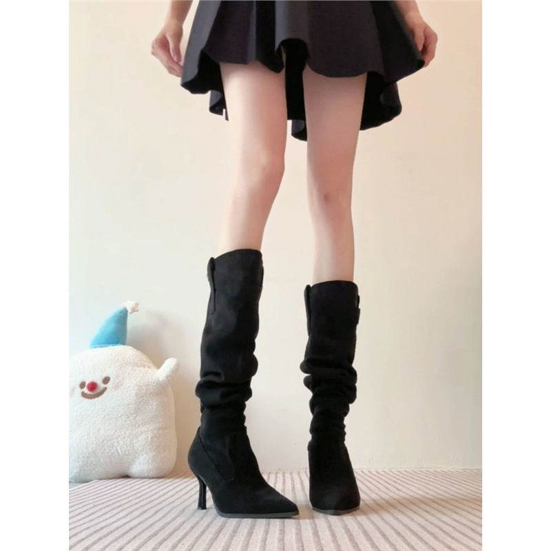 Damen kniehohe Slouch-Stiefel mit spitz zulaufender Kappe und schlankem Stiletto Shop Nory