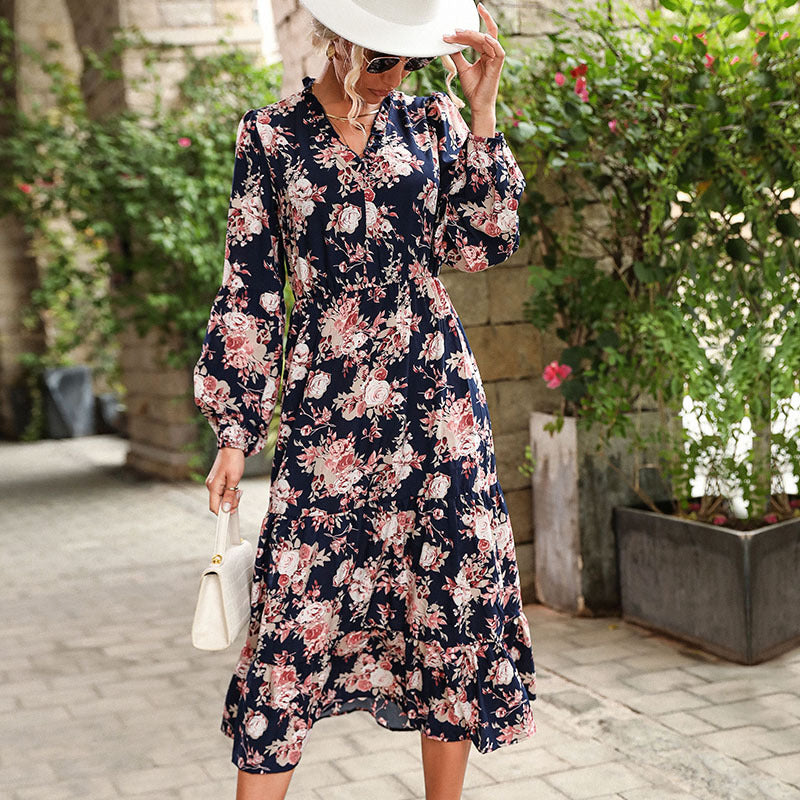 Damen Blumiges Viskose-Midikleid mit V‑Ausschnitt, Taillennaht und Stufenrock Shop Nory