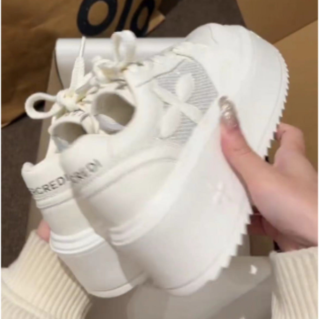 Damen Plateau-Chunky-Sneaker mit Blumenapplikation und Netz-Einsatz Shop Nory