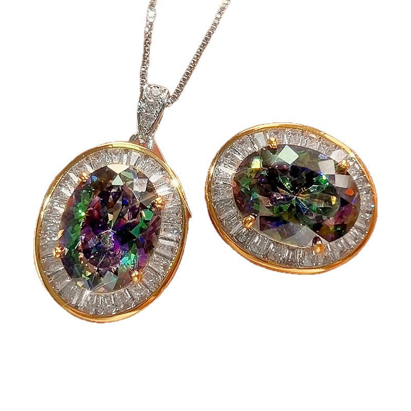 Mystic Topaz Halo-Anhänger und passendes Statement-Cocktailring-Set