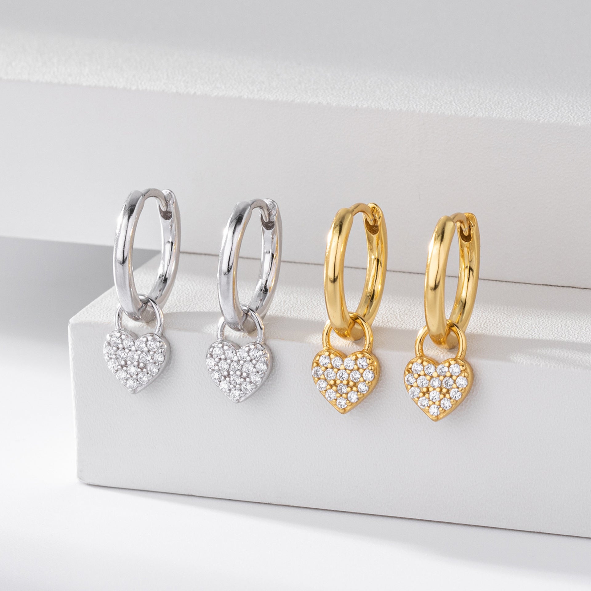 Damen Ohrhänger mit funkelndem Herzanhänger und hochwertigem 925 Sterlingsilber Shop Nory