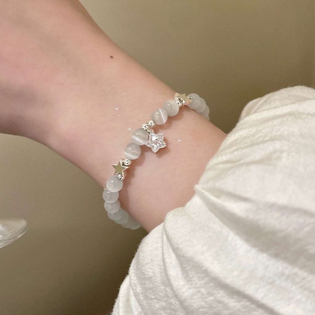 Damen Armband mit filigranem Schmetterlingsdesign und funkelnden Zirkonia Shop Nory