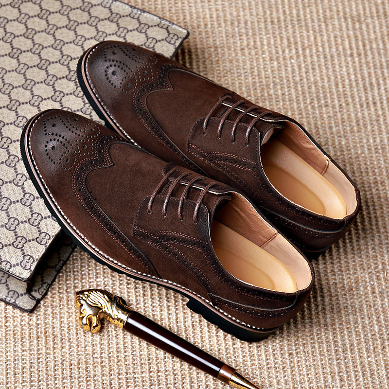 Herren Elegante und modische Brogueschuhe mit weichem Obermaterial