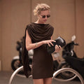 Damen Elegantes Cocktailkleid mit drapierter Schulterpartie und figurbetontem Schnitt