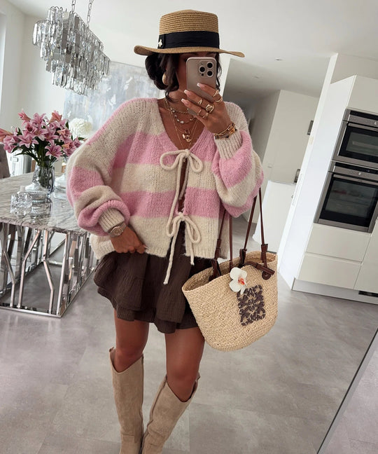 Damen lockere Strickjacke mit breiten Streifen und Bindegürtel