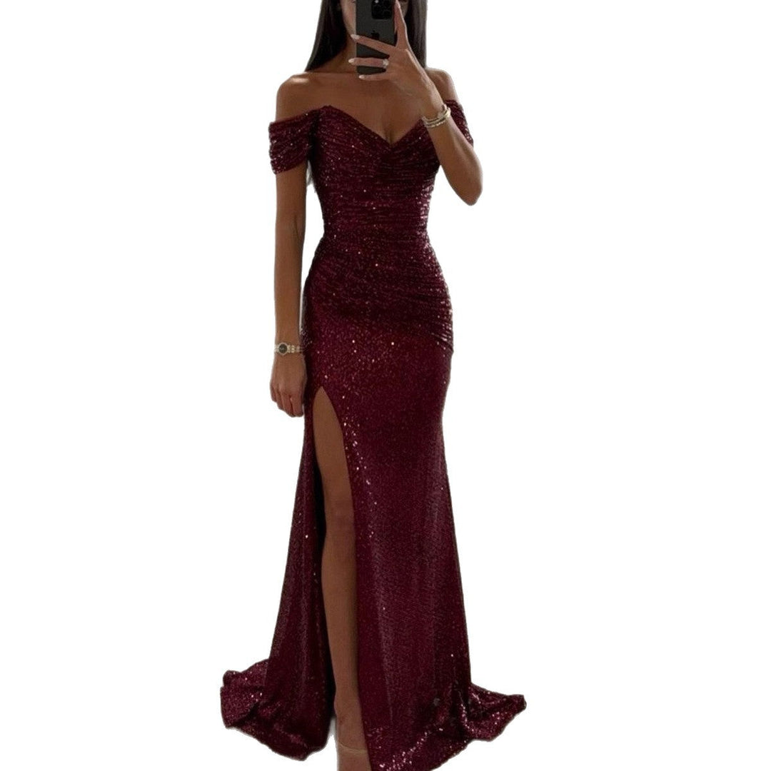 Damen Glamouröses Abendkleid mit schulterfreiem Schnitt und schimmerndem Stoff