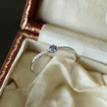 Damen Eleganter Ring mit funkelndem Zirkonia und filigranem Design Shop Nory
