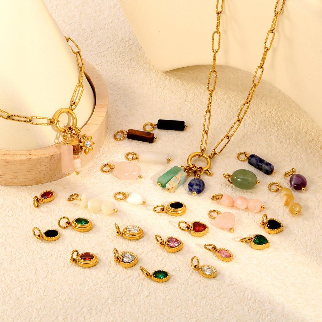 Damen Anhänger mit natürlichem Stein und goldenem Akzent Shop Nory
