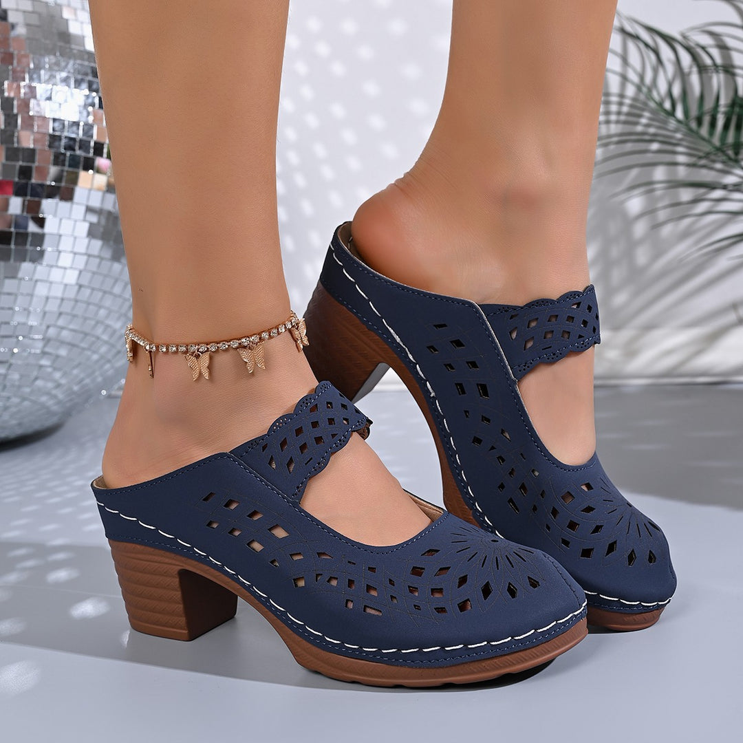 Damen Mary-Jane-Pantoletten mit floraler Laserperforation, gepolstertem Komfortfußbett und mittlerem Blockabsatz Shop Nory