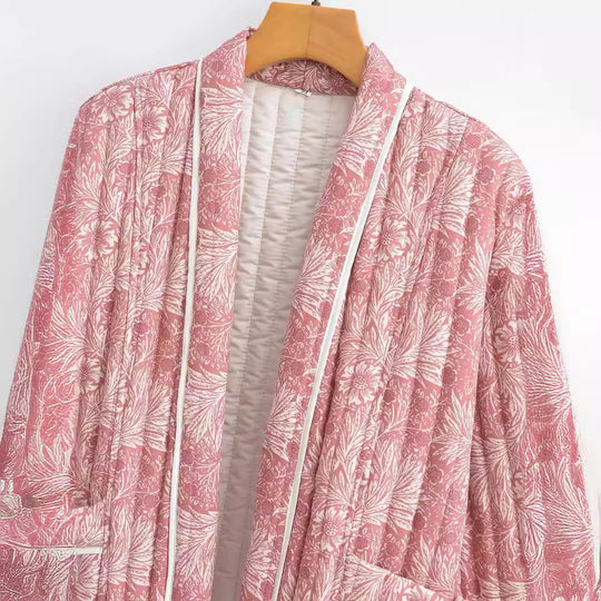 Damen Leichte gesteppte Jacke im Kimono-Stil mit floralem Blockdruck und Kontrastpaspel Shop Nory