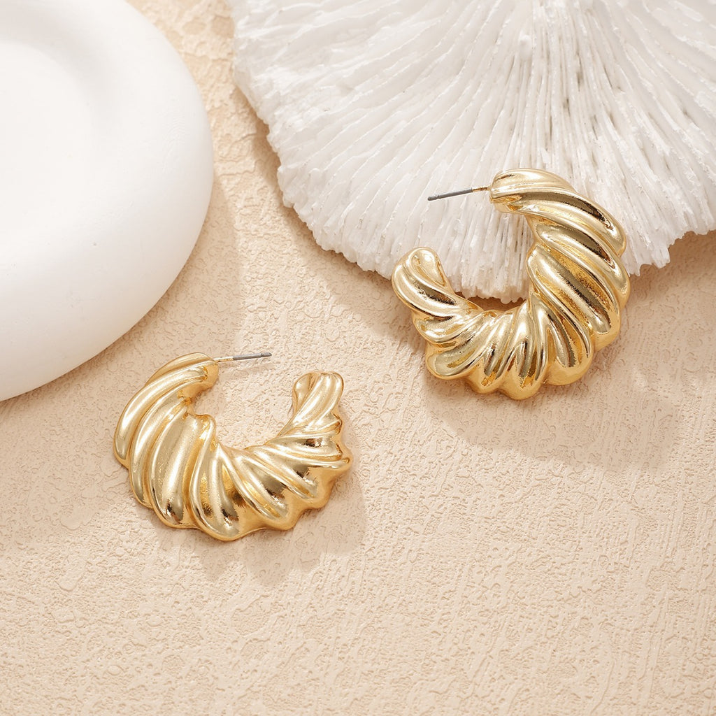 Damen Ohrhänger mit stilvollem, gedrehtem Design Shop Nory