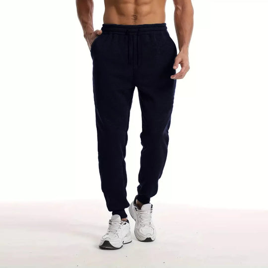 Unisex nan athleisure Jogginghose mit innen angerautem Fleece, elastischem Kordelbund und gerippten Knöchelabschlüssen Shop Nory