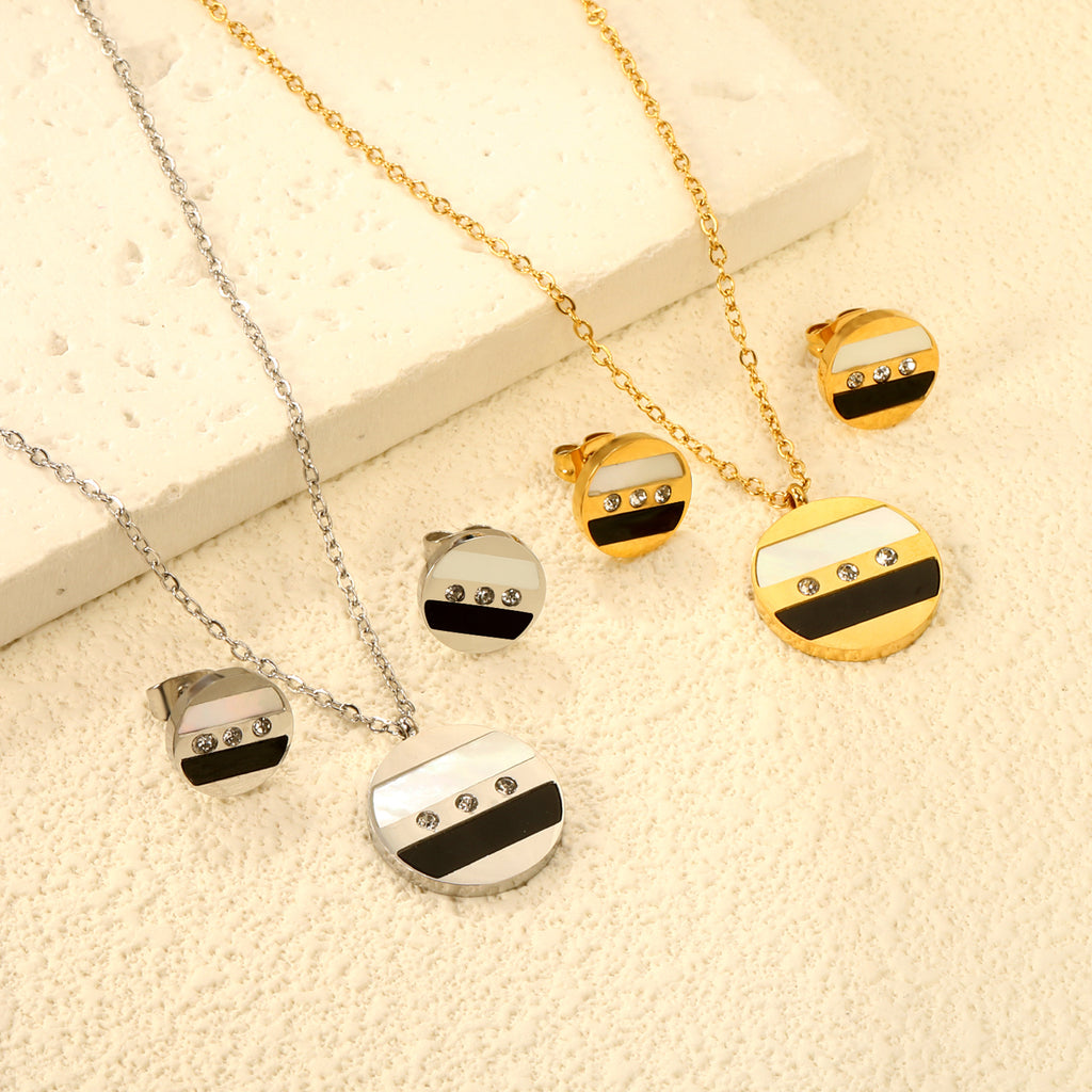Damen Schmuckset mit Herz-Anhänger und passenden Ohrsteckern Shop Nory