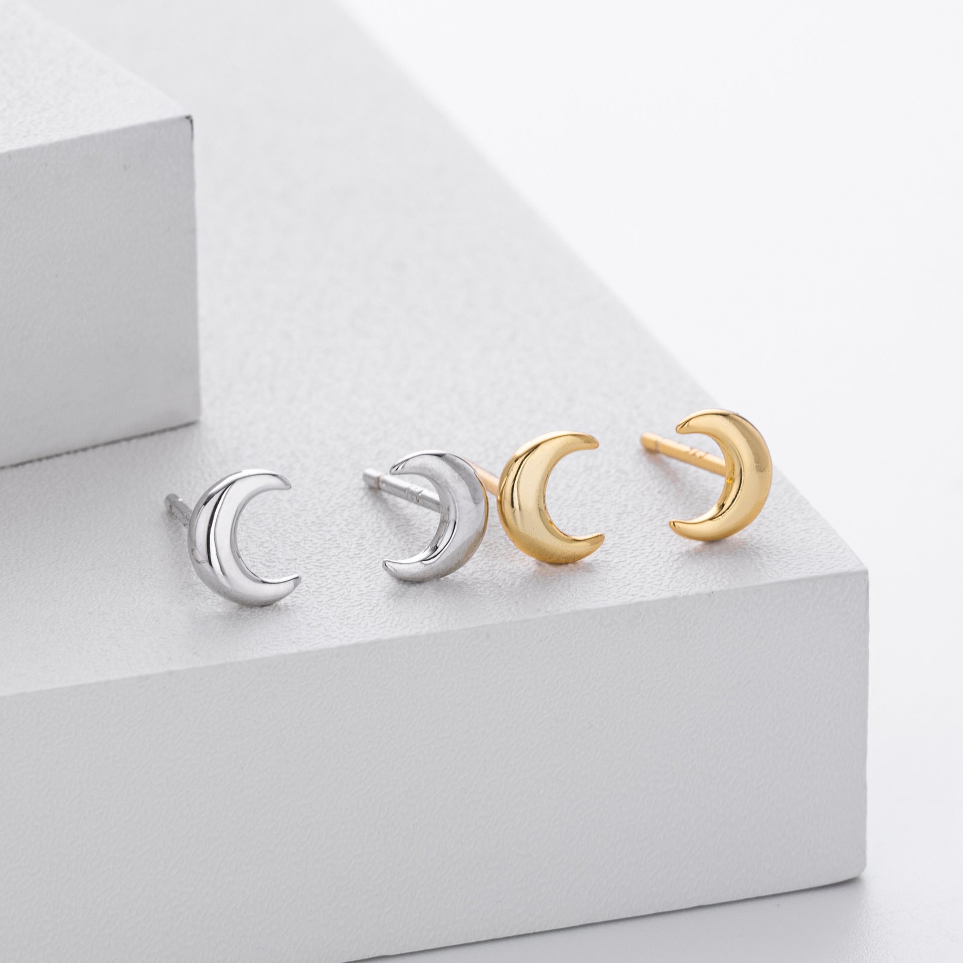 Damen Ohrstecker in Mondform Shop Nory