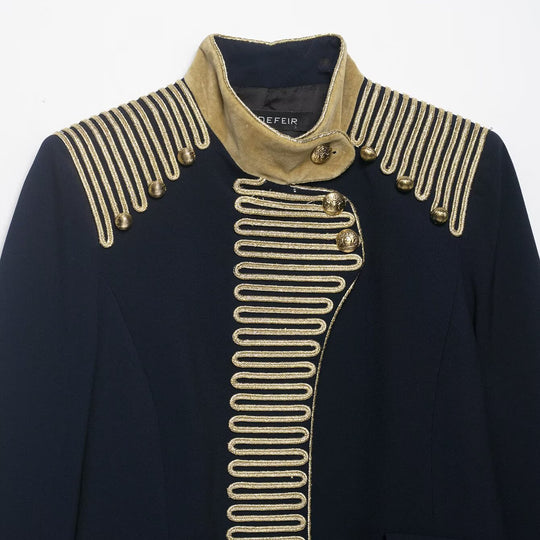 Damen Militärinspirierte Kurzjacke mit goldener Kordelverzierung und Samtmanschetten Shop Nory