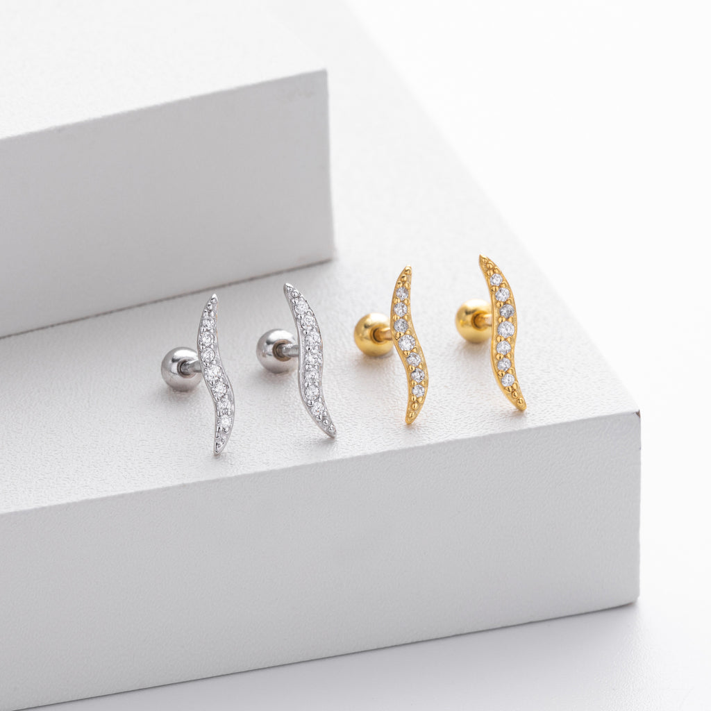Damen Ohrstecker mit elegantem Wellenmotiv und funkelnden Zirkonia aus hochwertigem 925 Sterlingsilber Shop Nory