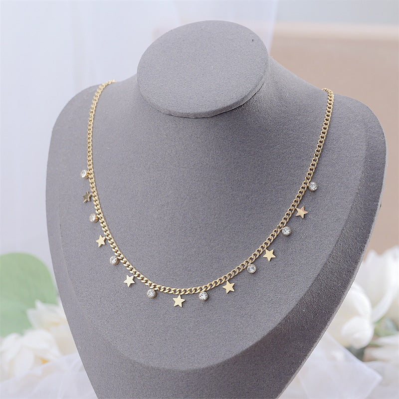 Damen Halskette mit filigranen Schmetterlingsanhängern und funkelnden Zirkonia-Steinen Shop Nory
