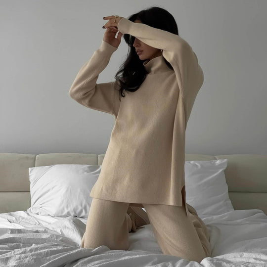 Damen Feiner Rippstrick-Loungewear-Set mit Stehkragen, Seitenschlitzen und hoher Taille Shop Nory
