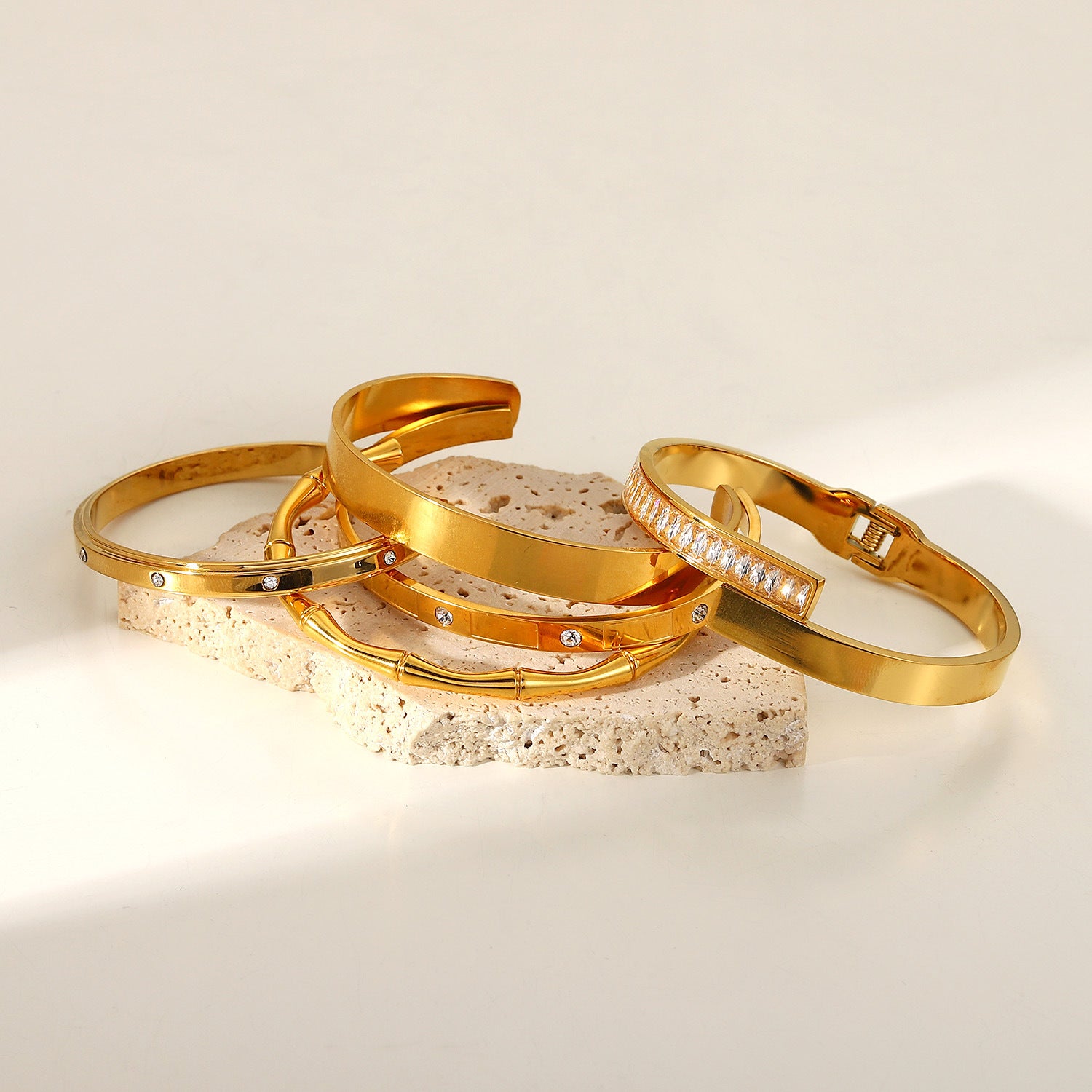 Damen Offenes Armreifen mit elegantem Bambusdesign Shop Nory