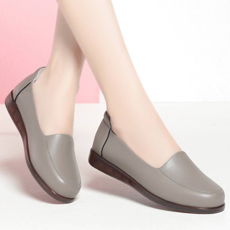 Damen Bequeme Slipper aus hochwertigem Kunstleder mit dämpfender Sohle