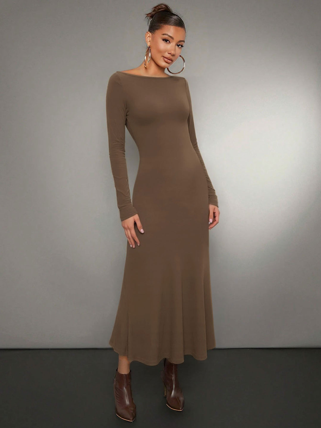 Damen figurbetontes Maxikleid mit U-Boot-Ausschnitt langem Ärmel und schmeichelndem Trompetensaum Shop Nory