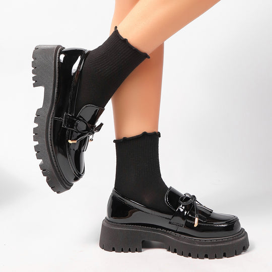 Damen Loafer in Lacklederoptik mit massiver Profilsohle und Zierschleife Shop Nory