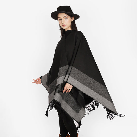 Damen Rechteckiger Wollmix-Poncho-Überwurf mit offener Front und feinem Fransensaum Shop Nory