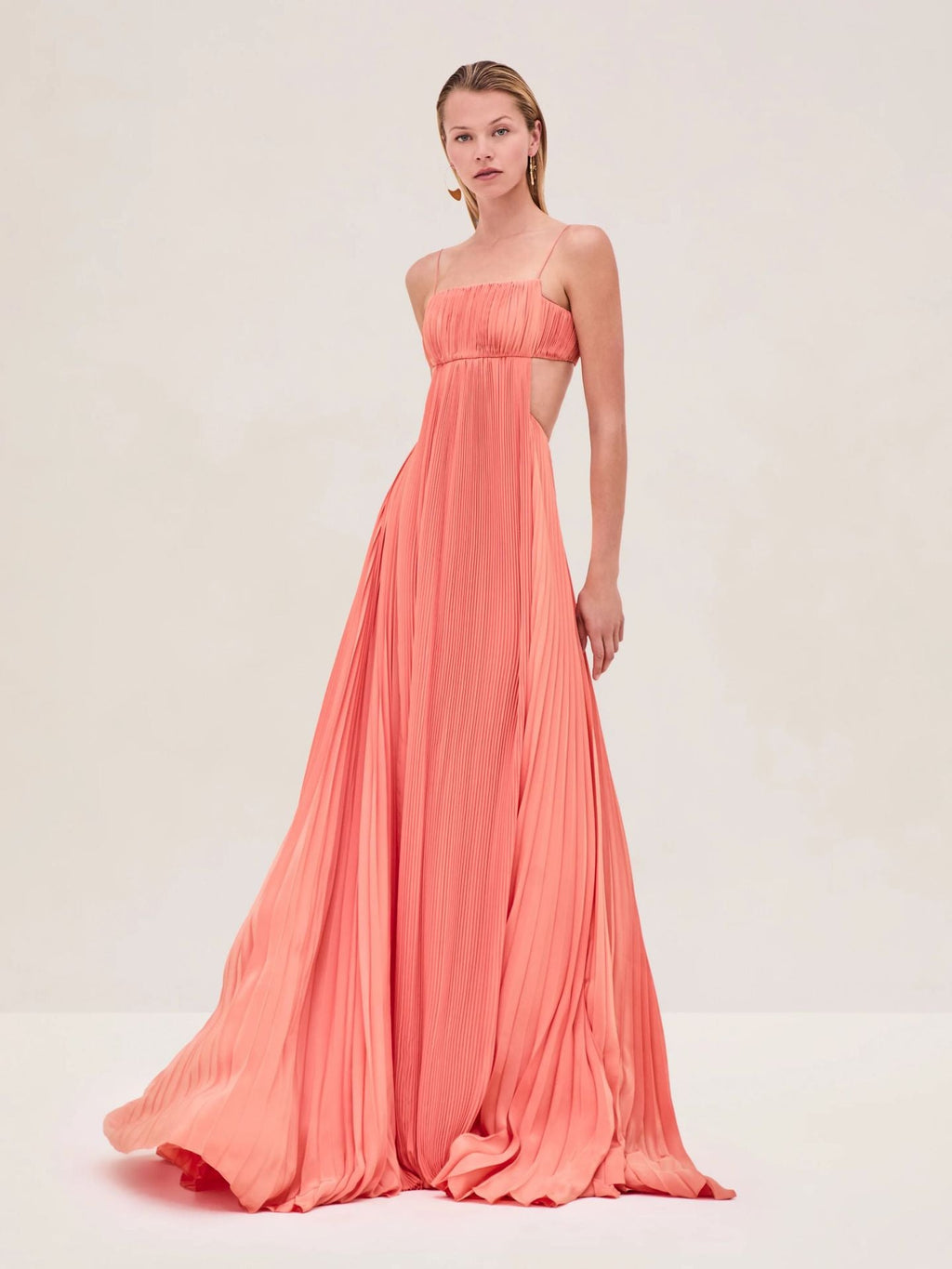 Damen Maxi-Kleid mit eleganter Plisseedetails und schmalen Spaghettiträgern
