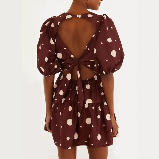 Damen Kurzes Kleid mit tiefem V‑Ausschnitt, voluminösen Puffärmeln und Stufenrock Shop Nory