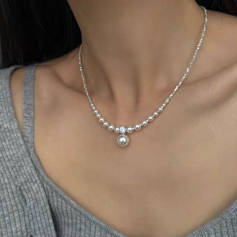 Damen Perlenhalskette mit funkelndem Zirkonia-Anhänger Shop Nory