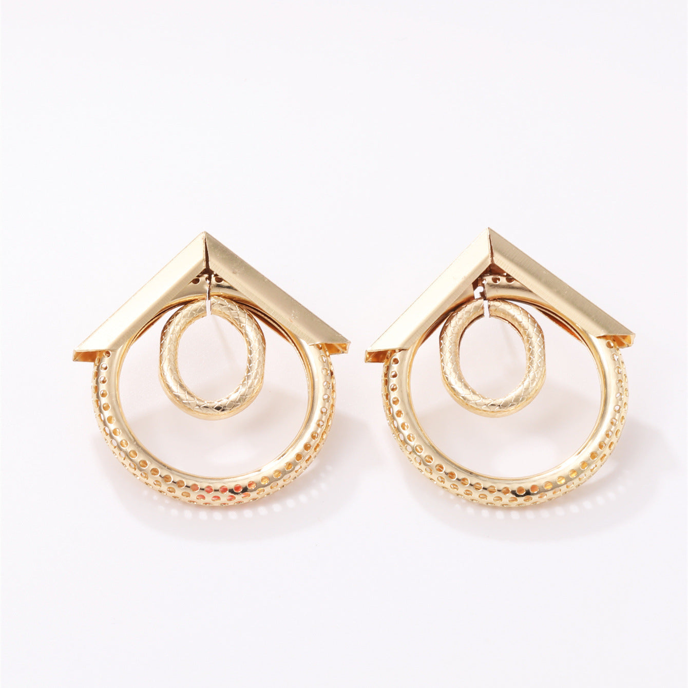 Damen Hängende Ohrringe mit elegantem, geschwungenem Ringdesign Shop Nory