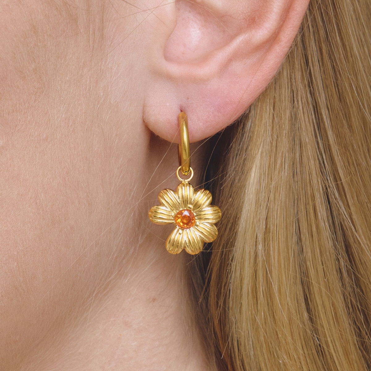 Damen Ohrhänger mit floralem Design und orangefarbenem Kristall Shop Nory