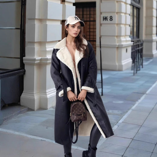 Damen Langer Mantel mit Teddyfutter, doppelreihiger Knopfleiste und tailliertem Schnitt Shop Nory