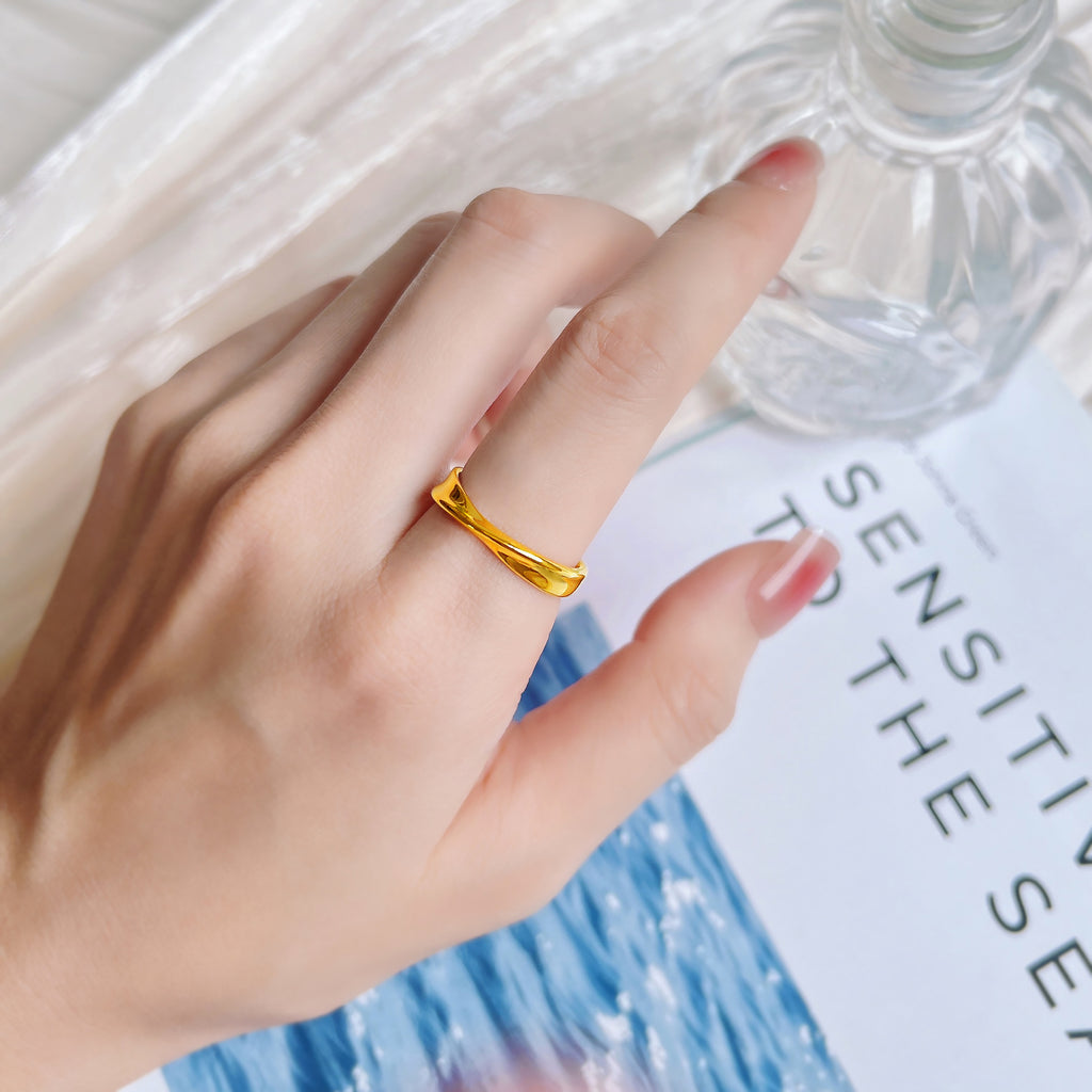 Damen moderner minimalistisch Ring mit glänzender Oberfläche Shop Nory