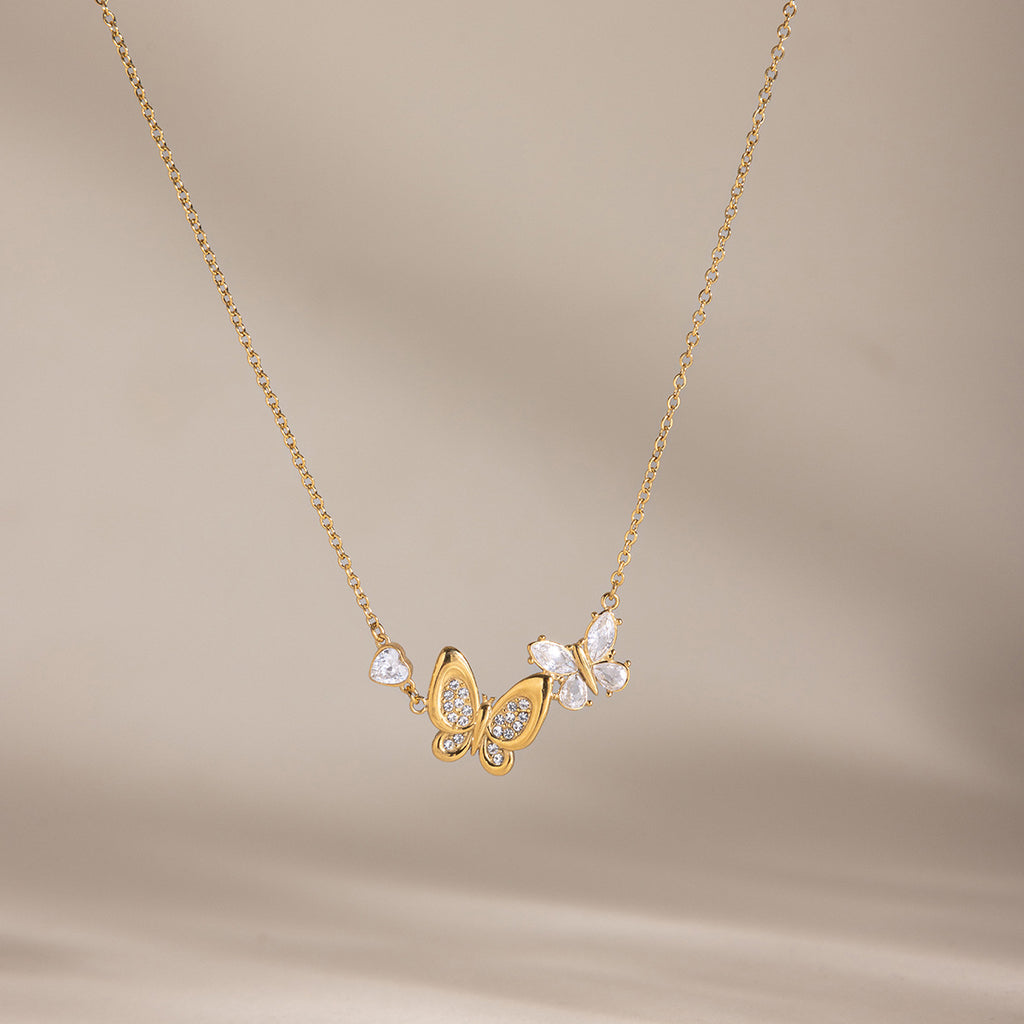 Damen Halskette mit filigranem Schmetterlingsanhänger aus hypoallergenem Edelstahl Shop Nory