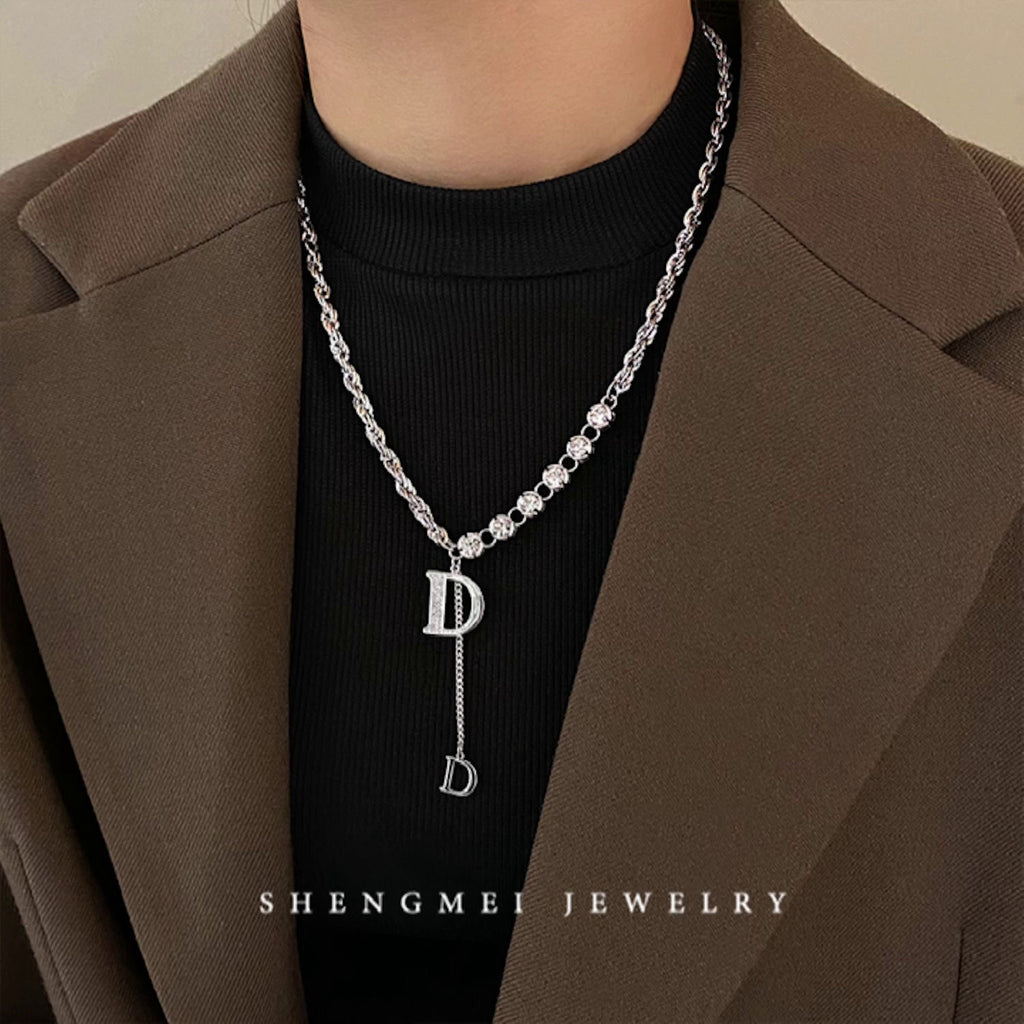 Damen Halskette mit funkelndem "D"-Anhänger und eleganter Gliederkette Shop Nory
