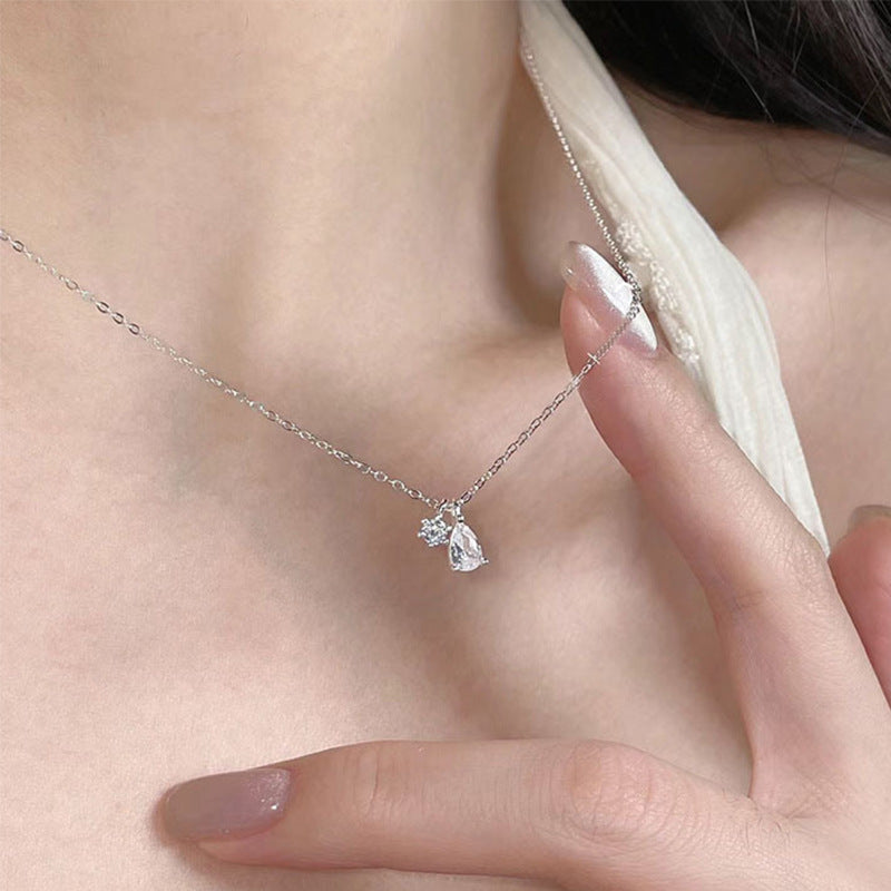 Damen zarte Halskette mit Tropfen-Anhänger und funkelndem Kristall Shop Nory